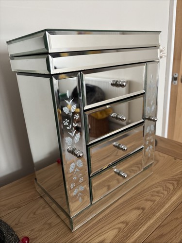 Jewellery box mirrored - jewellery,