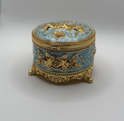Vintage metal jewelry box - vintage,