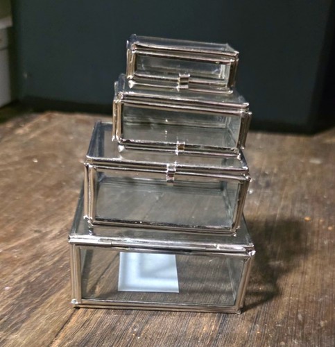 Clear stackable plastic square - clear,