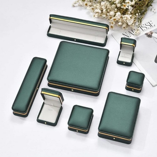 Gift box necklace jewelry - necklace,