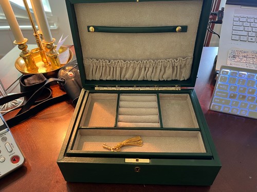 Leather jewelry box - jewelry,